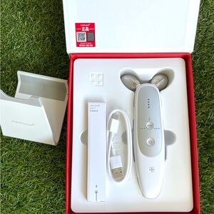 Medicube AGE-R Derma EMS Shot